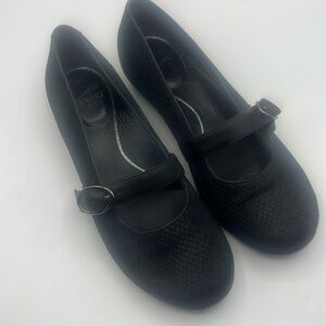 Dansko Mary Jane style shoe